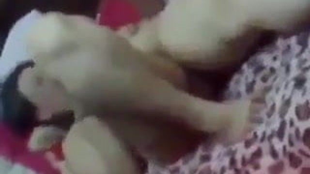 Arab lesbias 2 ways dildo