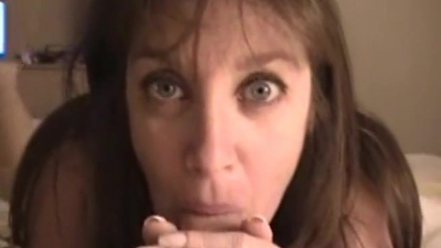 Mature Amateur Sucks Dick