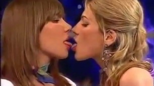 TV Girl on girl kissing ((SEXY AF))
