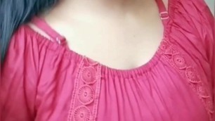 Desi bhabi exposing her big boobs