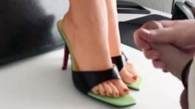 Cum on amazing feet in heels
