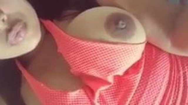 Latina por video