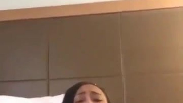 amiga soltera necesitada de verga se pajea