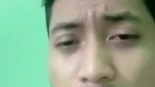 Gay Sex : Indonesian Beard Gay Jerk Off