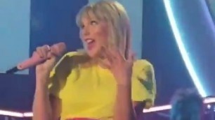 Taylor Swift Sexy Ass