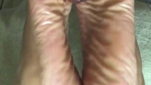 cum on mature Wrinkledsoles