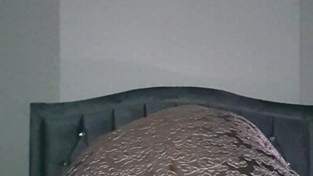 Husband's best friend Fucks his wife without protection