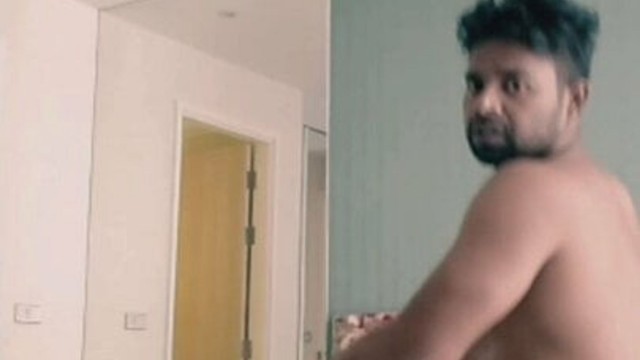 Desi girlfriend fucked nicely in a hotel room on Valentine's Day