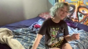 Someone Loves the Camera ; Pretty Peaches Gets Pounded and Creampied