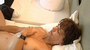 MILF alleine im Sexhotel