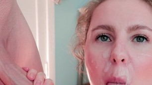 Fitness model with natural breasts sucks a big cock in the kitchen and gets a lot of cum on her face - Elana Ross