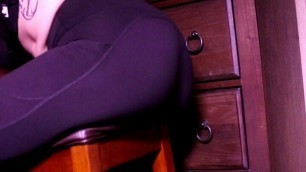 Stool humper Goddess
