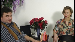 Brunette Milf mit kleinen titten bekommt beim casting die muschi ausgeschleckt