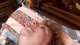 Italian amateur with Eva having fun masturbating her pussy